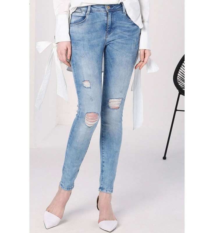 Distressed High-waisted Jeans