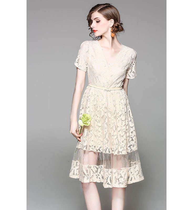 Yellow V-neck Short Sleeves Lace Dress